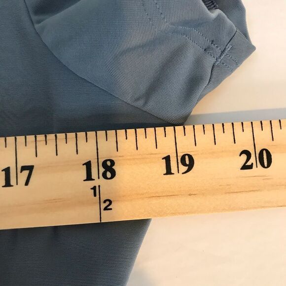 Under Armour Tee sz XL (fits smaller) - Picture 4 of 5